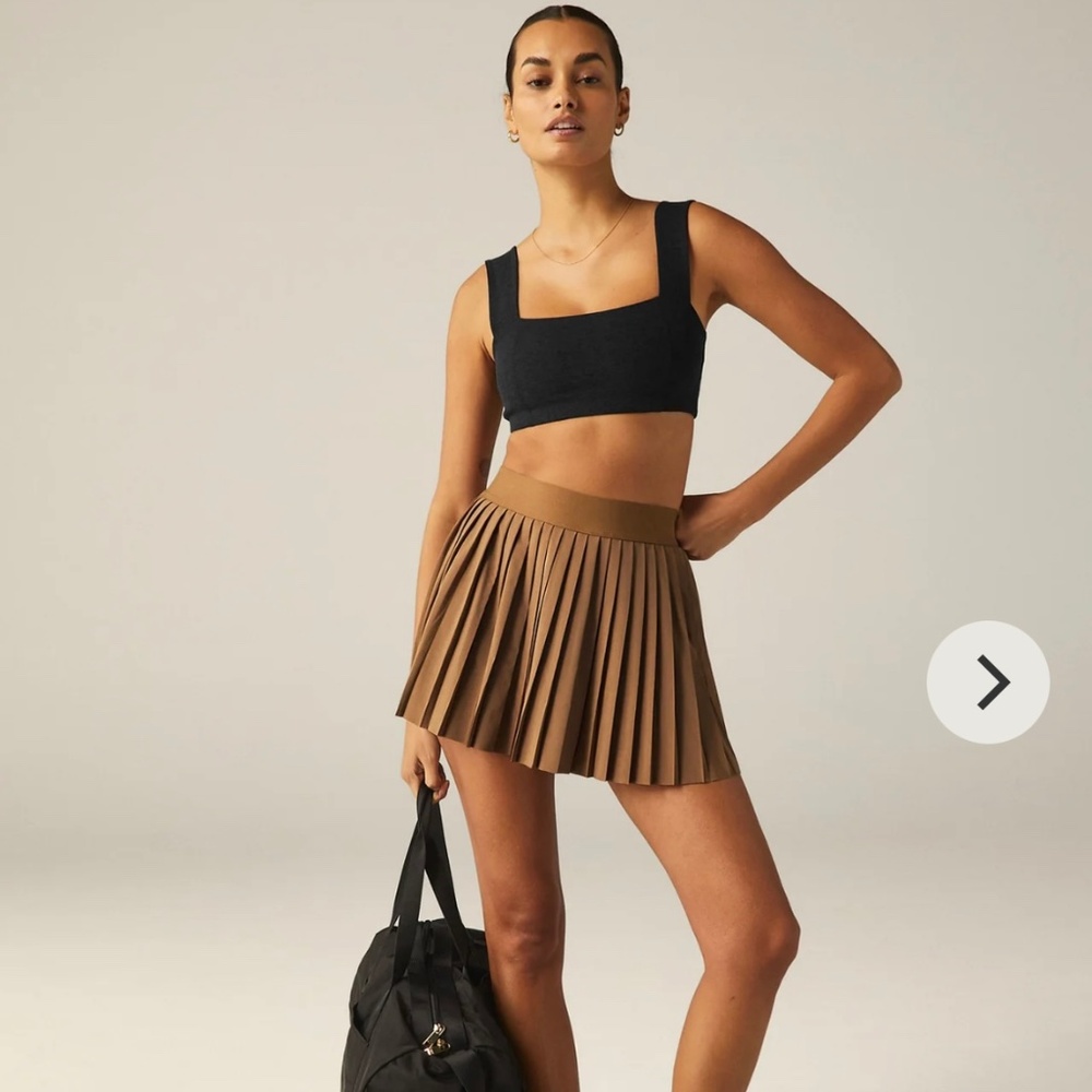 NWT Beyond Yoga If You Pleats Tennis Mini Skirt Deep Tan Size Small